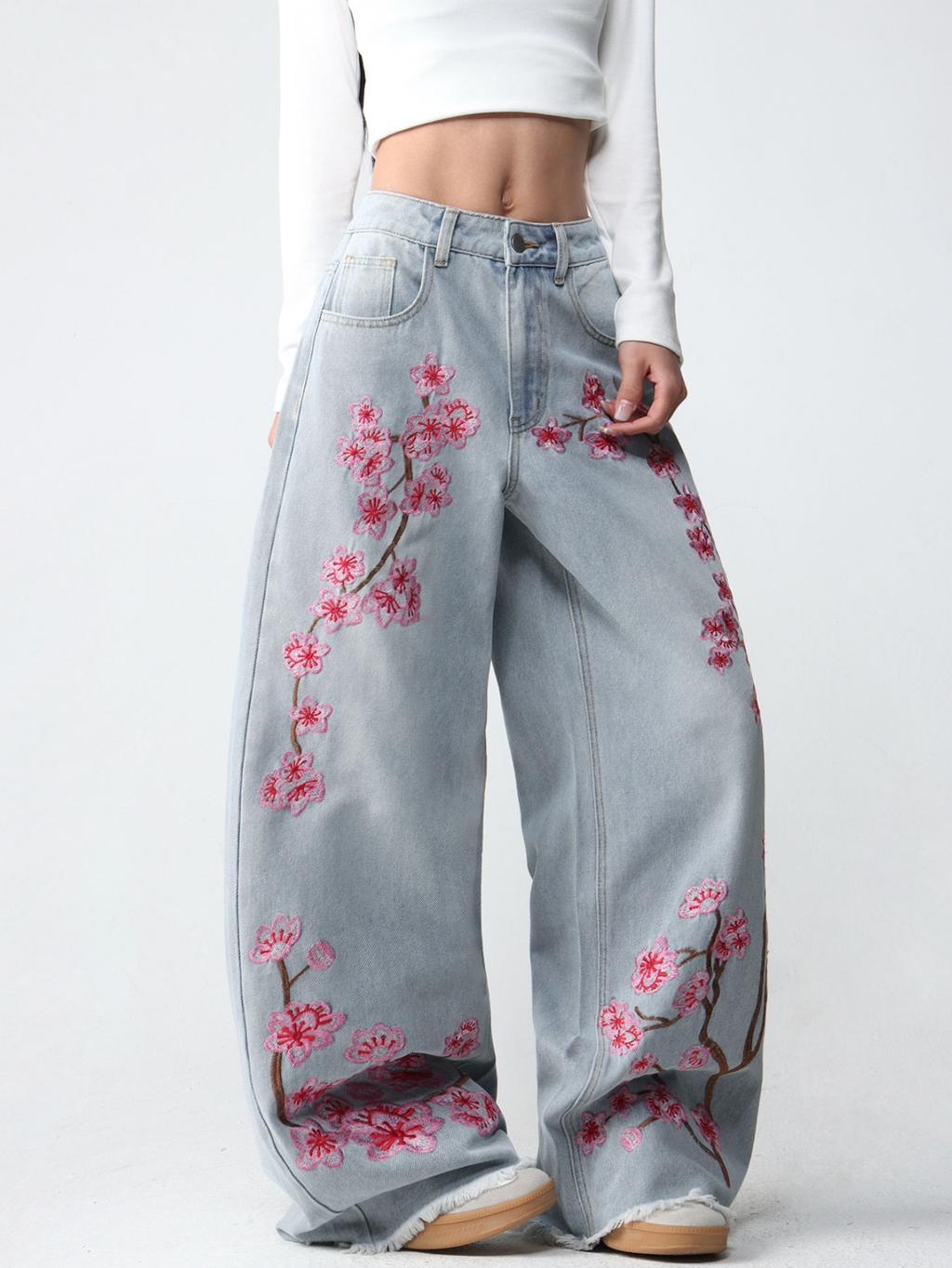 Women’s Mid-Waist Embroidered Wide-Leg Jeans